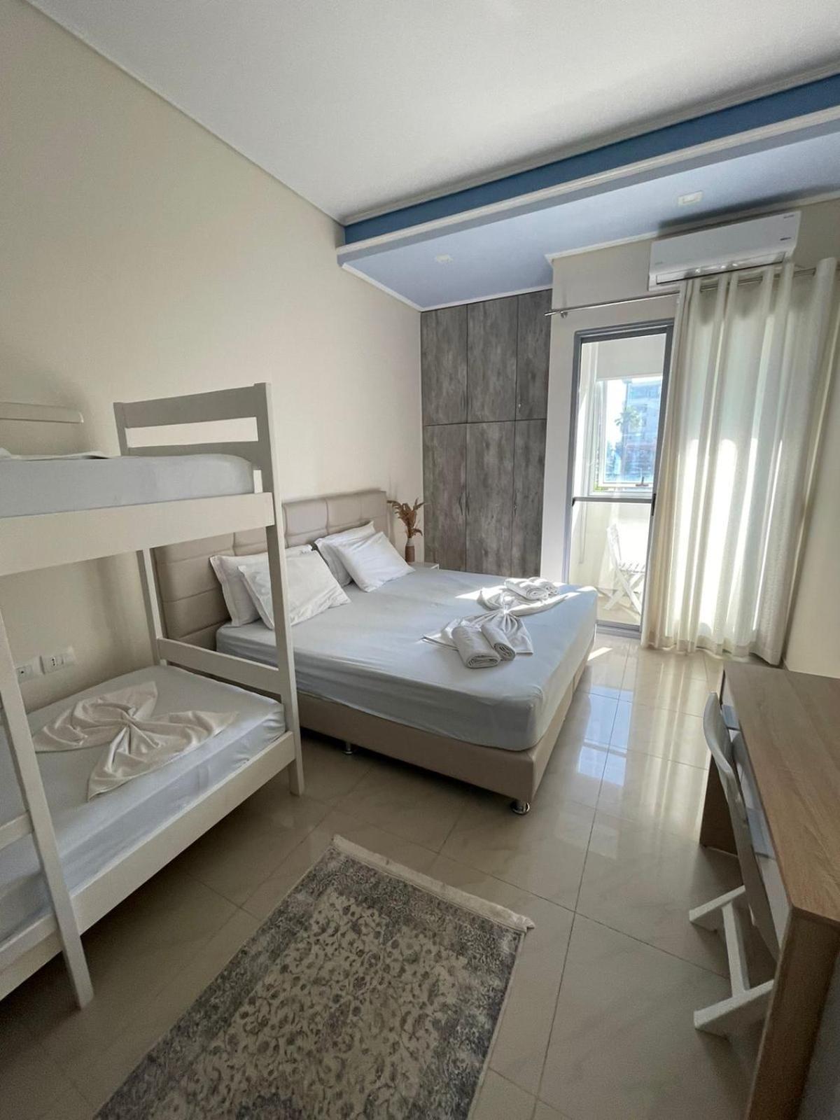 Fa_Holidays Vlorë Buitenkant foto
